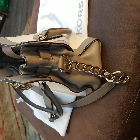 MK leather bag - Picture 12 of 17